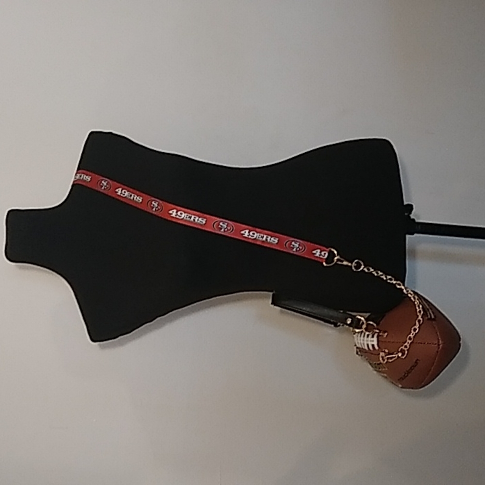 HANDMADE Football Purse (SAN FRANCISCO 49ERS) 🏈 - Picture 6 of 17